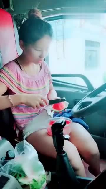 货车司机吃瓜视频